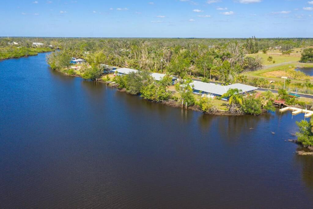 Beautiful Waterfront 1 Bedroom #4 Punta Gorda Exterior photo